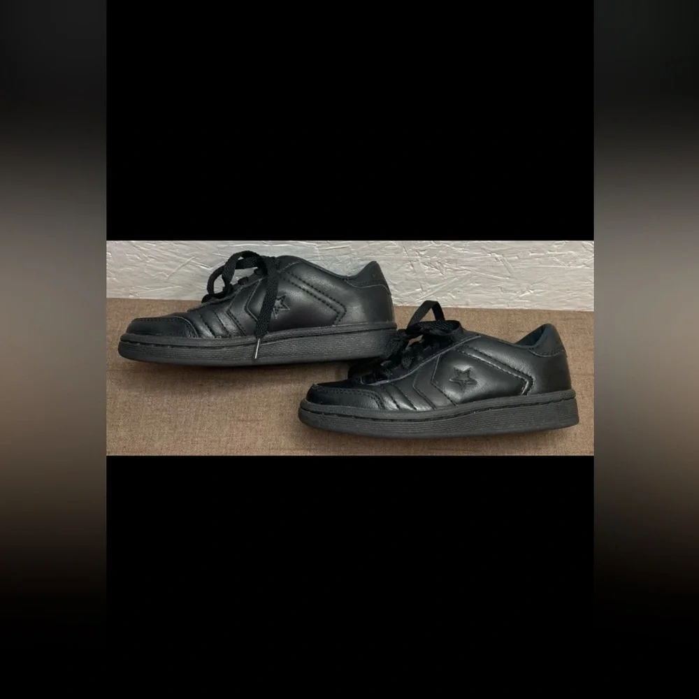 Rare Converse Junior Sneakers All Black Leather Lace Up Size 13.5 Monochrome